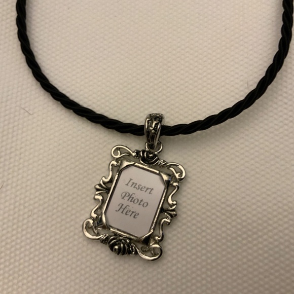 N3/ NWT 18” Cookie Lee Necklace - Silver Picture frame pendant on black cord - Picture 2 of 4